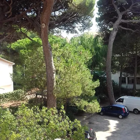 Au Calme, Climatise, Avec Parking, 2 Pas Des Plages, Le Port *