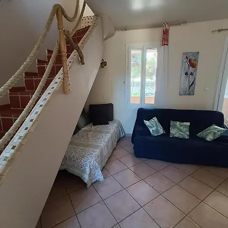 Au Calme, Climatise, Avec Parking, 2 Pas Des Plages, Le Port Appartement *