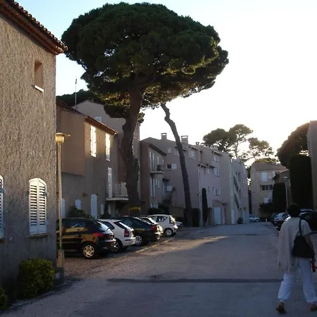 Апартаменты Au Calme, Climatise, Avec Parking, 2 Pas Des Plages, Le Port